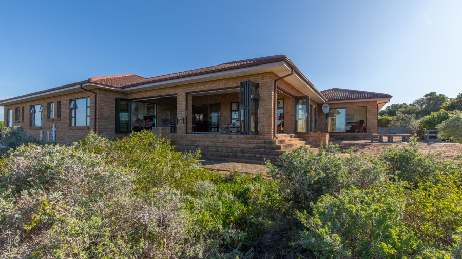 4 Bedroom Property for Sale in Stilbaai Wes Western Cape